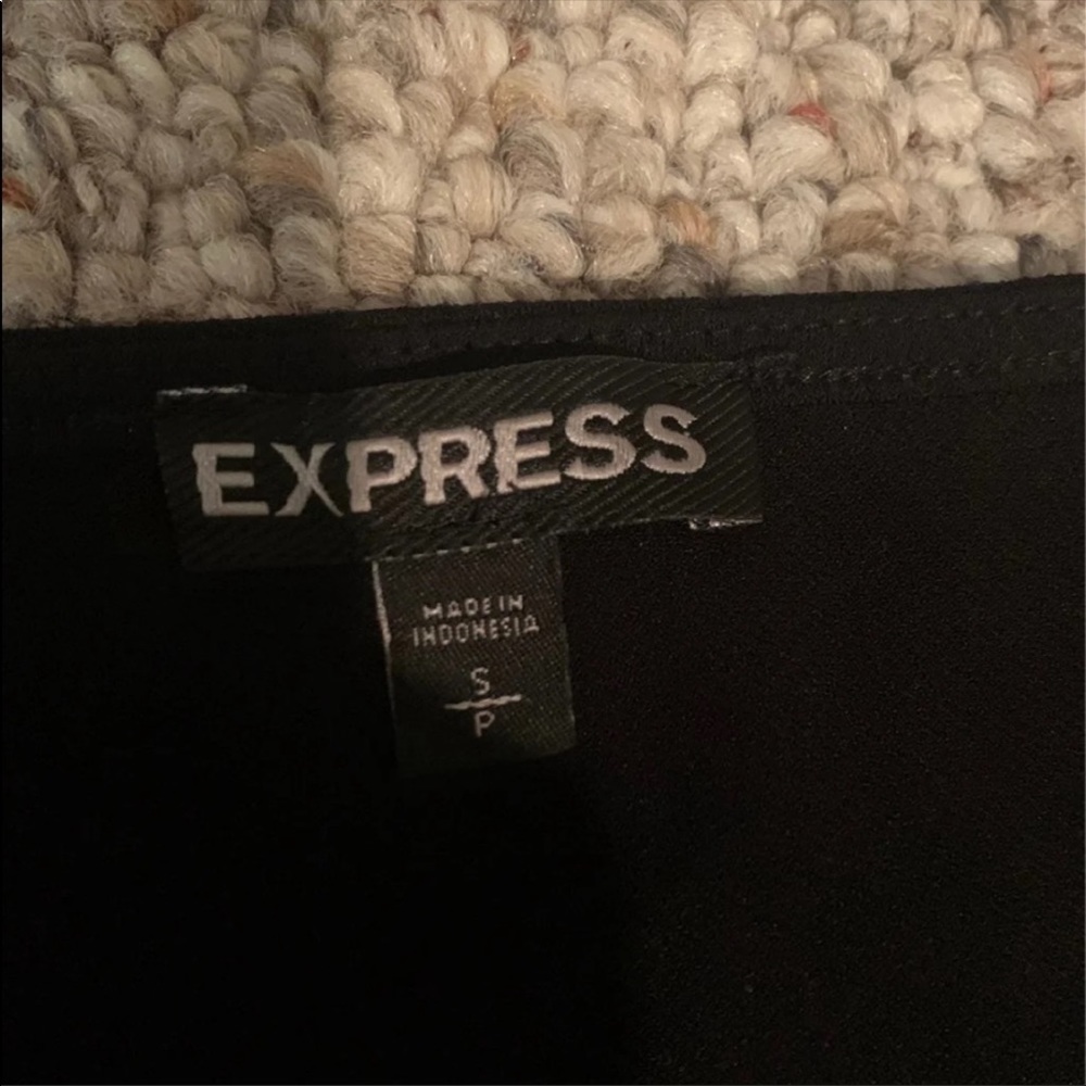 Express Tops Bundle - Picture 6 of 8